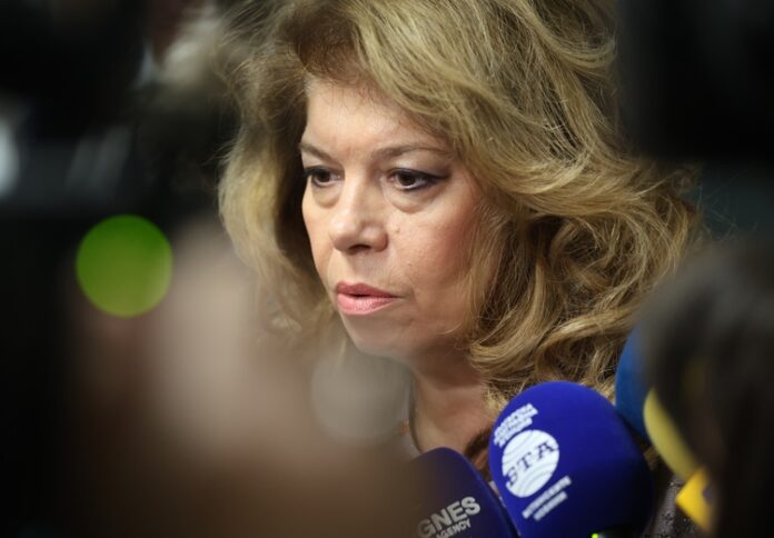 ОБНОВЕНА Вицепрезидентът Илияна Йотова се надява с избора на редовно ОБНОВЕНА Вицепрезидентът Илияна Йотова се надява с избора на редовно правителство политическата криза да е приключила