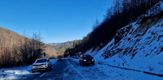 ОБНОВЕНА Заради обилен снеговалеж главният път към Драма на гръцка територия е затворен за камиони над 3,5 тона и автобуси, съобщиха от „Гранична полиция“