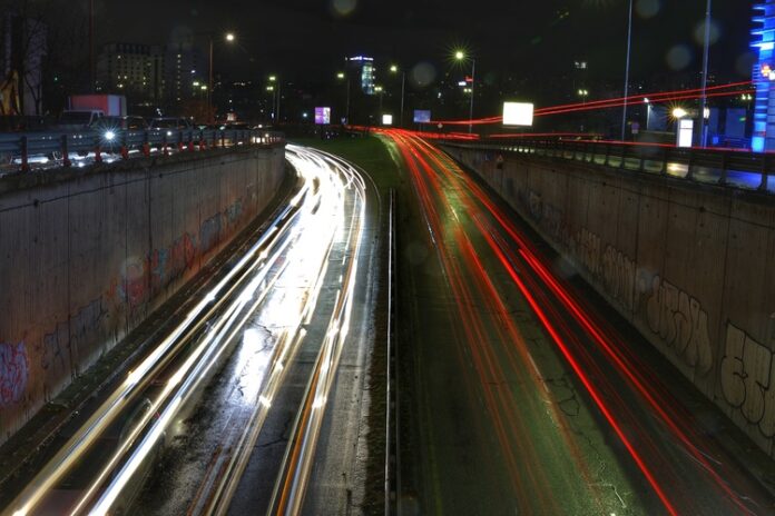 От "Спаси София" са поискали кметът Васил Терзиев да върне за преразглеждане решението за закриване на нощния градски транспорт