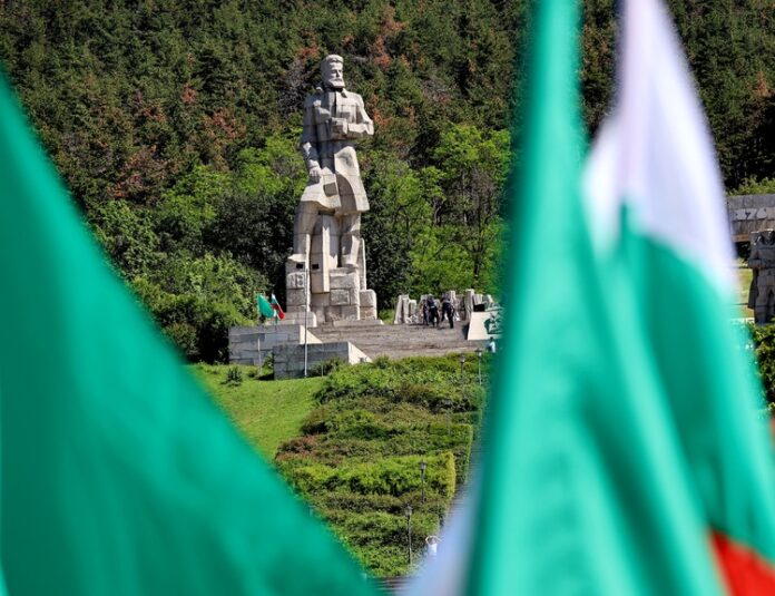 Председателят на парламента Наталия Киселова ще участва в тържествата, посветени на 177 години от рождението на Христо Ботев в Калофер