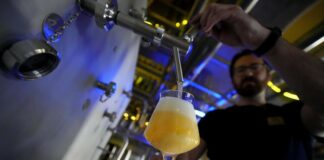 Продажбите на бира в Германия продължават да намаляват и през 2024 г., показват поредни данни