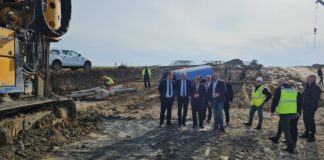 Проектът за магистралата Русе - Велико Търново ще претърпи промени, но към момента не е заплашен, заяви министър Иван Иванов