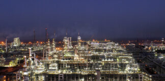 ПТИ: Индия ще продължи да купува руски суров петрол, ако се предлага с отстъпка, заяви индийският министър на петрола и газа