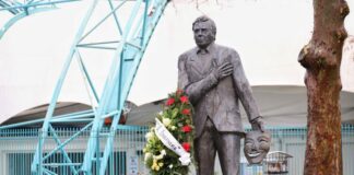 С цветя и венци пред паметника му в Бургас отбелязаха 100-годишнината от рождението на Георги Калоянчев