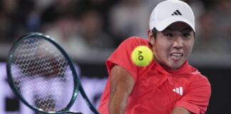 След близо пет часа игра квалификантът Лърнър Тиен изхвърли Даниил Медведев от Откритото първенство на Австралия