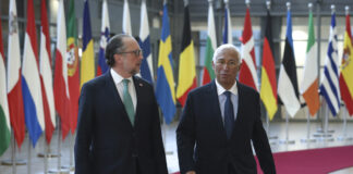 Виена уверява ЕС, че остава надежден партньор, след като Австрийската партия на свободата получи мандат за съставяне на правителство