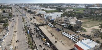 "Хамас" предаде тримата израелски заложници на Червения кръст в ивицата Газа