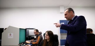 Административна намеса в пазарна икономика никога не дава положителен резултат, каза за БТА Добри Митрев, председател на БСК, относно мерките за цените на храните