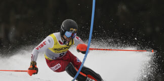 Алберт Попов зае 18-о място в първия манш на слалома на Световното първенство по ски алпийски дисциплини, Калин Златков не завърши