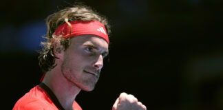 Циципас и Оже-Алиасим ще спорят за титлата на турнира по тенис в Дубай