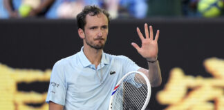 Даниил Медведев победи Стан Вавринка и продължава във втория кръг на турнира по тенис в Ротердам