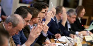 Бюджетната комисия одобри промените в Закона за ДДС и прие бюджета на ДОО Депутатите от парламентарната Комисия по бюджет и финанси избраха състава на Подкомисията за контрол на публичните средства