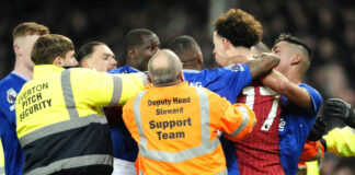 Евертън и Ливърпул осъдиха расистките обиди към Абдулай Дукуре