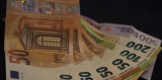 Еврото поевтиня леко в междубанковата търговия