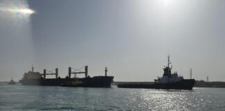 Към Суецкия канал са пренасочени 47 кораба от началото на февруари