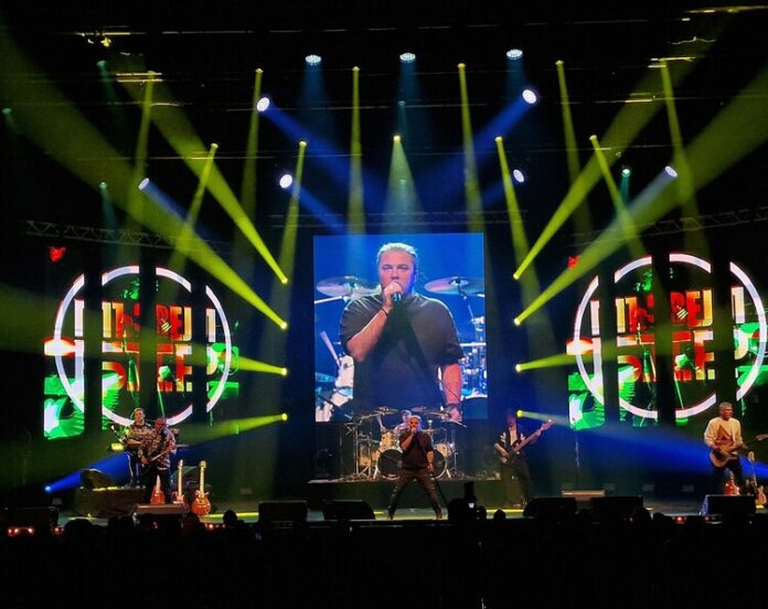 Kлубното турне на „Б.Т.Р.“ минава днес през Стара Загора Kлубното турне на „Б.Т.Р.“ минава днес през Стара Загора