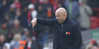 Ливърпул няма да си помогне с нищо, ако следи резултатите на другите отбори повече от собствената си игра