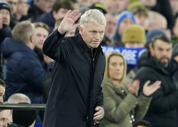 Мениджърът на Евертън Дейвид Мойс е доволен от дебюта на новото попълнение Карлос Алкарас