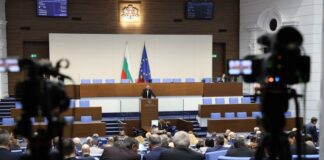 Очаква се парламентът окончателно да приеме законопроекта за финансова подкрепа на битови крайни клиенти, останали без ток през декември