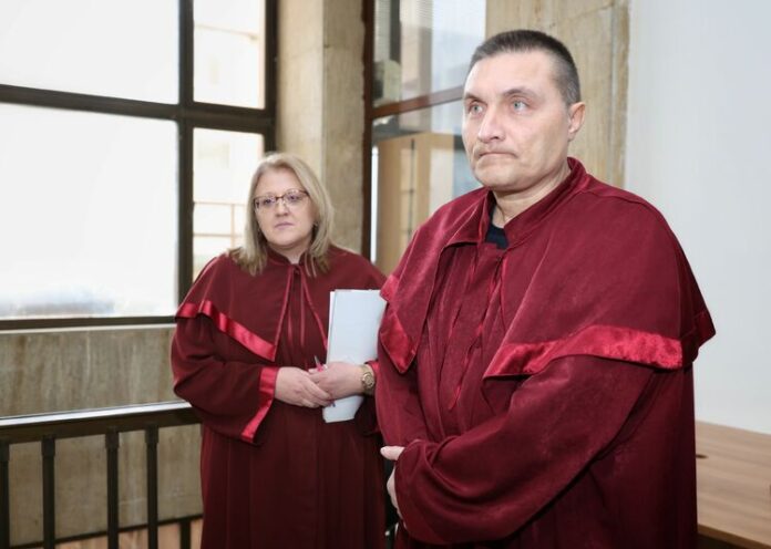 Окръжната прокуратура в Бургас ще протестира наказанието от 20 години "лишаване от свобода" спрямо сириеца, причинил смъртта на двама полицаи