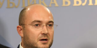 Поклон пред паметта на жертвите на комунистическия режим, написа във Фейсбук министърът на правосъдието Георги Георгиев