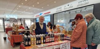 Производител на "Умно вино", пекари и медопроизводители се събраха в Перник на фермерски пазар