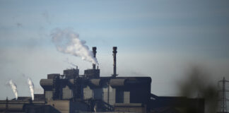 "АрселорМитал" инвестира в завод в САЩ, тъй като плановете за декарбонизация в Европа напредват с по-бавен от планирания темп