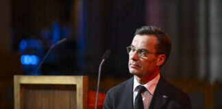 Швеция преживя "най-голямото масово убийство" в историята си, каза премиерът Улф Кристершон