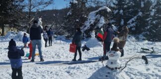 Снежен човек с височина 264 см измериха в зимно състезание в Търговище