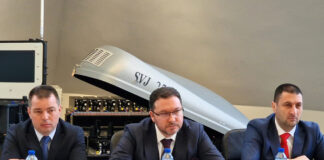 Темата за антидрон защитата става сериозна и за летищата, и за стратегическите обекти, каза в Самоков министър Даниел Митов