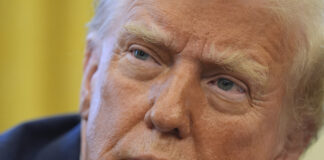 Тръмп е прекратил защитата срещу депортиране на стотици хиляди венецуелци в САЩ, пише "Ню Йорк таймс"