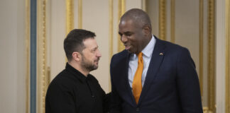 Украинският президент Зеленски се срещна с британския външен министър