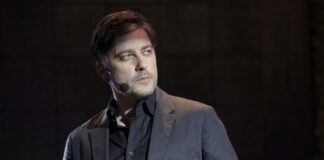 Успехът е създаден, за да бъде изминат пътят към него, смята актьорът Владимир Карамазов