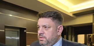 В държавния бюджет ще бъдат защитени всички социални права на гражданите, каза във Враца вицепремиерът Атанас Зафиров