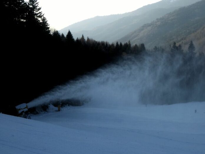 В планините е много заледено и студено, предупреждават от Планинската спасителна служба на БЧК