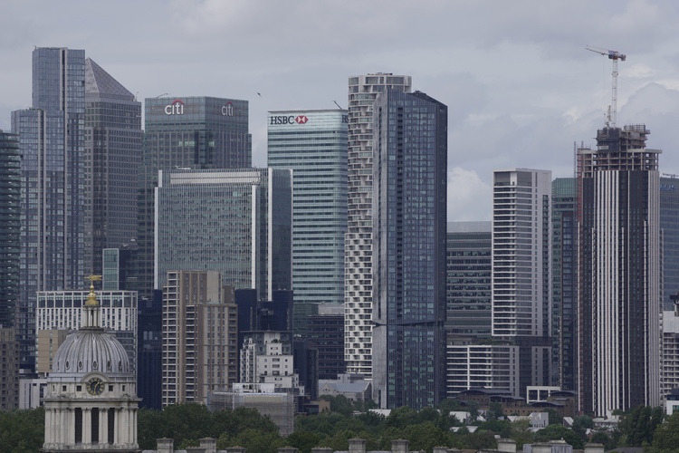 СподелиОсновните фондови пазари в Европа завършиха търговията с понижение на