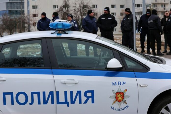 Задържан е мъжът, издирван, след като намушка с нож друг Задържан е мъжът, издирван, след като намушка с нож друг шофьор в София, съобщиха от МВР