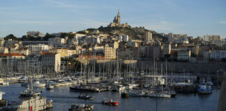 Запалително устройство избухна пред руското консулство в Марсилия