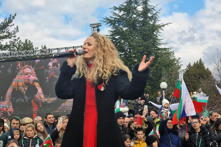 СподелиГордостта от българската идентичност е важна Независимо къде се намирате