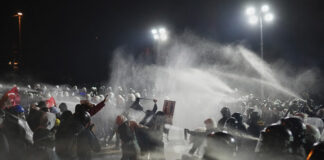 Сблъсъци между полицията и протестиращи в Истанбул