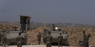 Четирима души бяха убити при израелски удар в ивицата Газа, съобщи палестинското здравно министерство