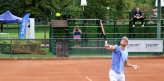 Донски се класира за четвъртфиналите на двойки на турнир по тенис от сериите "Чалънджър" в Испания