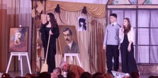Езиковата гимназия в Силистра отбеляза патронния си празник с театрална постановка