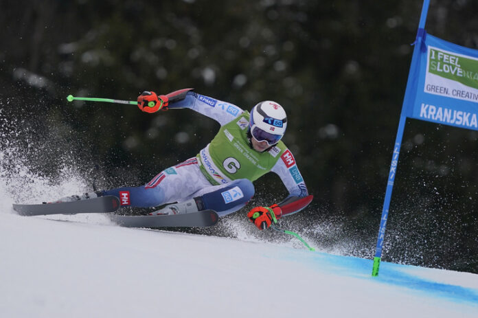 Хенрик Кристоферсен спечели гигантския слалом в Кранска гора