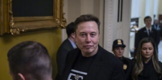 Илон Мъск заяви, че Пощенската служба на САЩ и „Амтрак“ трябва да бъдат приватизирани