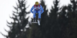 Италианецът Матиа Касе падна тежко по време на тренировка за спускане в Квитфиел