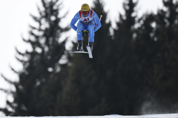 Италианецът Матиа Касе падна тежко по време на тренировка за спускане в Квитфиел