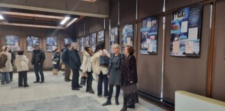 Изложбата "Как ще спреш ти мене - волната...", посветена на Елисавета Багряна, е подредена в Дом-паметник "Йордан Йовков" в Добрич