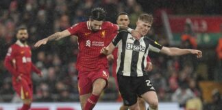 Левият защитник на Нюкасъл Люис Хол ще пропусне остатъка от сезона заради контузия