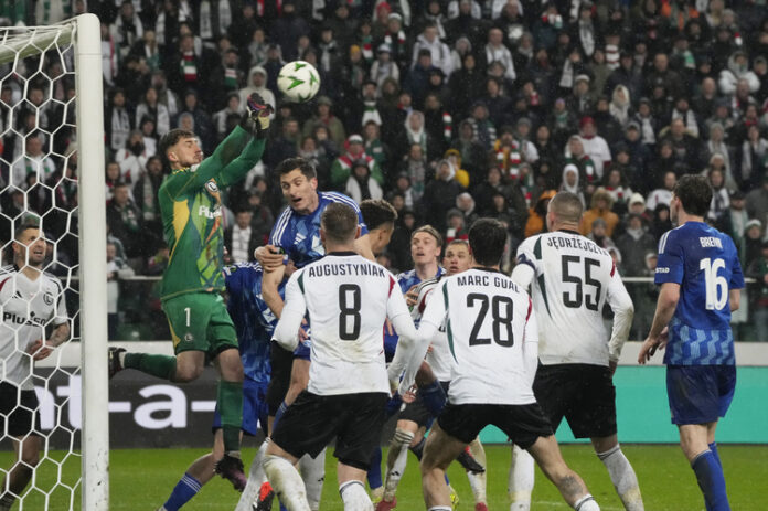 Лига на Конференциите
                                                                                                ОБНОВЕНА Легия (Варшава) се връща на четвъртфинал в Европа след 29 години, пестселива победа на Челси, словенският Целие чака Фиорентина